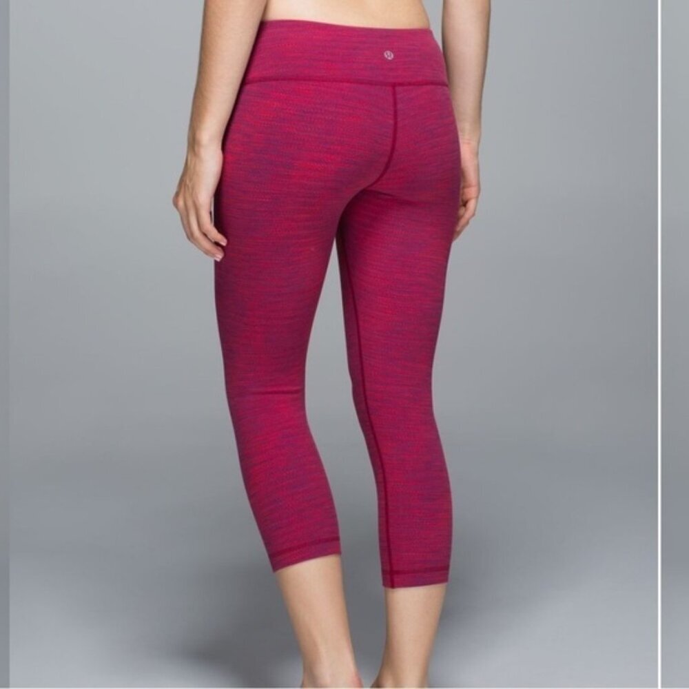 Lululemon Wunder Under Crop II in Diamond Jacquard Space Berry Flaming Tomato